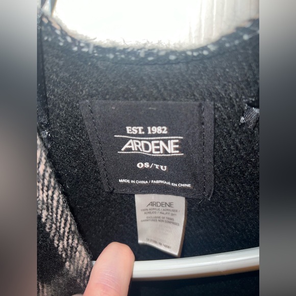 Plaid shawl from Ardene - Picture 3 of 3